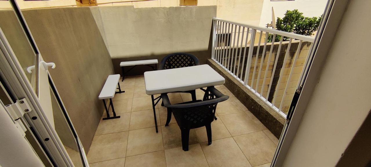 Villa Arjuza - Private Self Catering Bedrooms With Bathroom Is-Swieqi Exterior photo